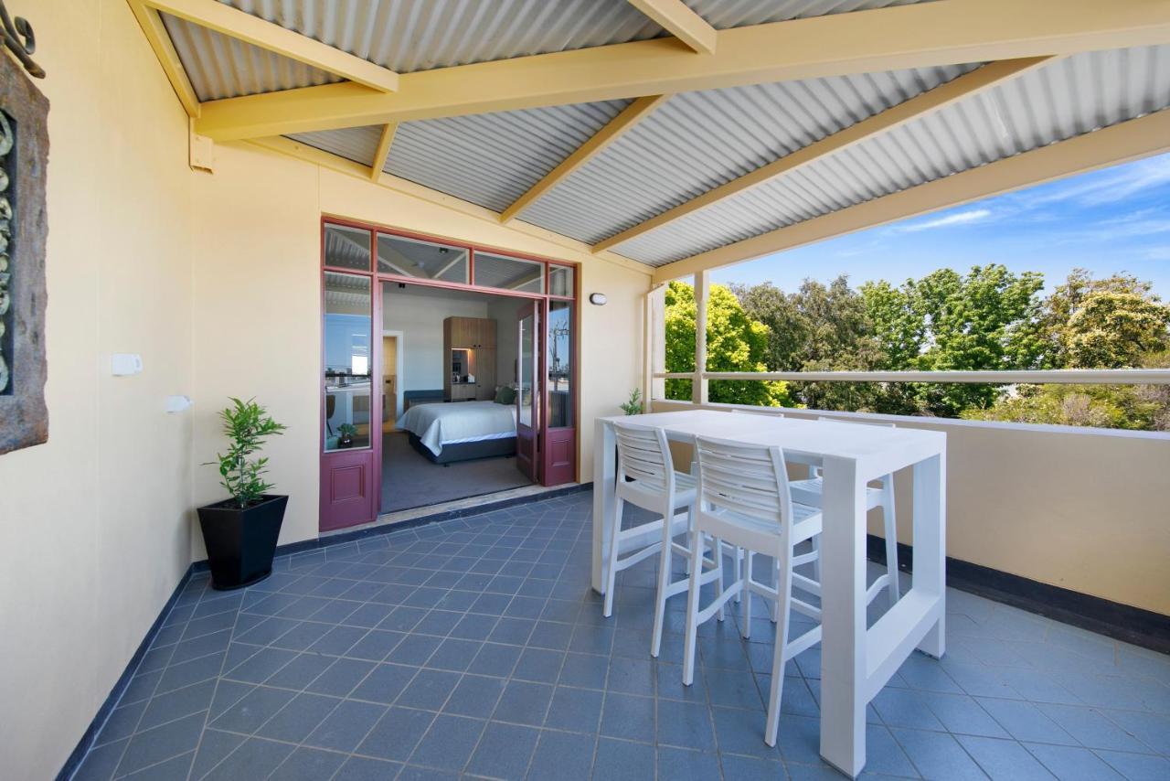 The Tanunda Club Guest Suites Exteriör bild